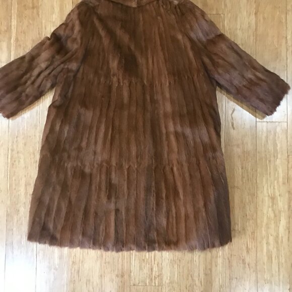 Vintage mink fur coat (size M, reddish brown), Goldstein's Birmingham, AL - Picture 6 of 11
